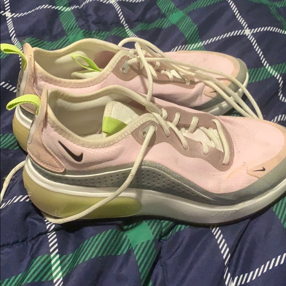 Nike air shoes size 7